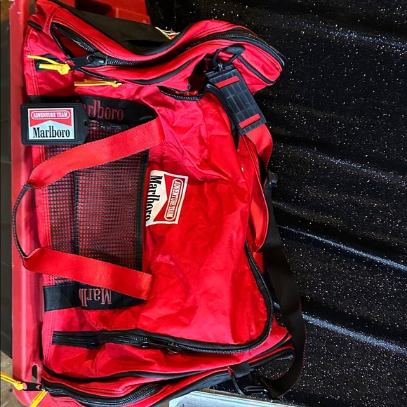 New Marlboro Adventure Team XL Duffle bag